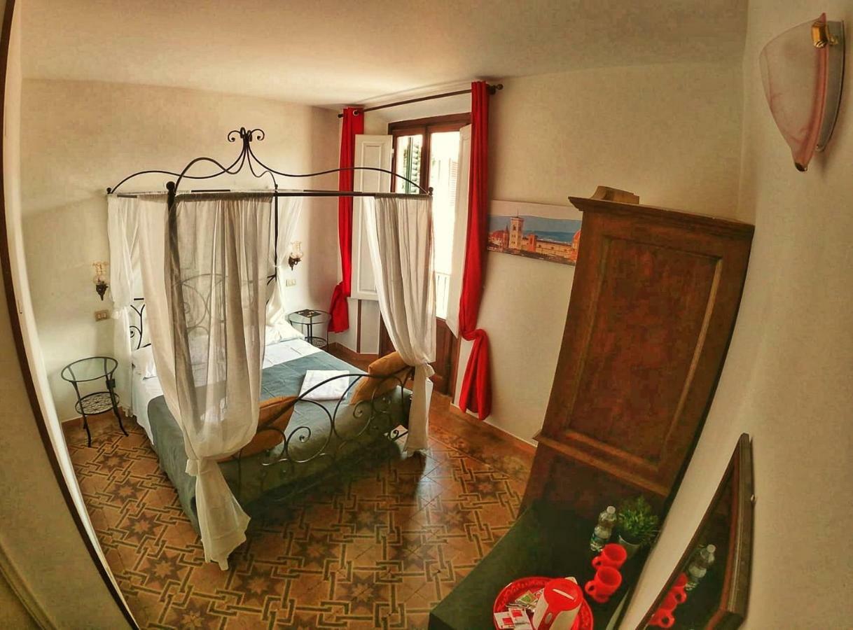 Holiday Rooms Флоренция Экстерьер фото