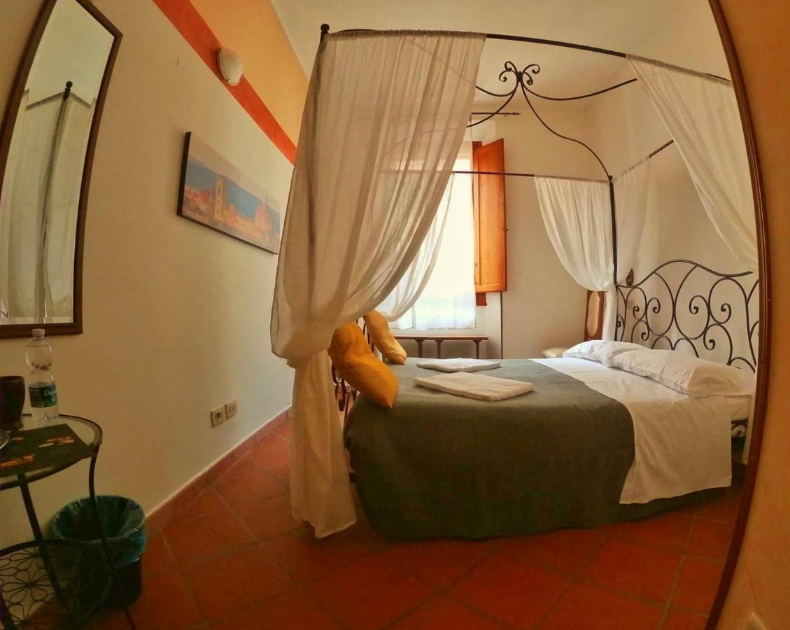 Holiday Rooms Флоренция Экстерьер фото