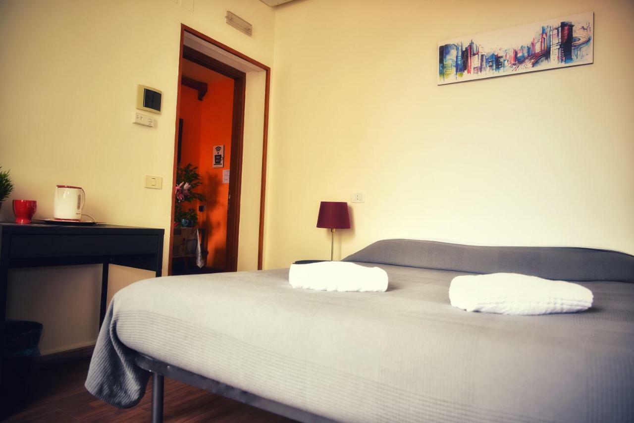 Holiday Rooms Флоренция Экстерьер фото